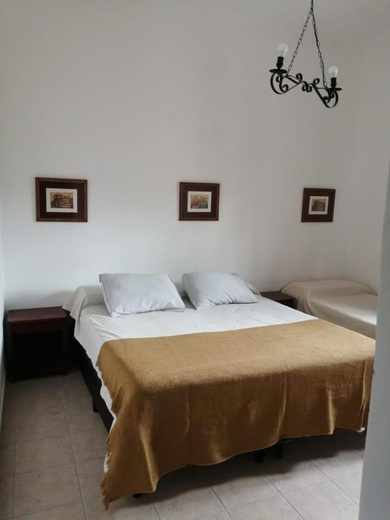 Casa Alvarado Hostel Salta Værelse billede