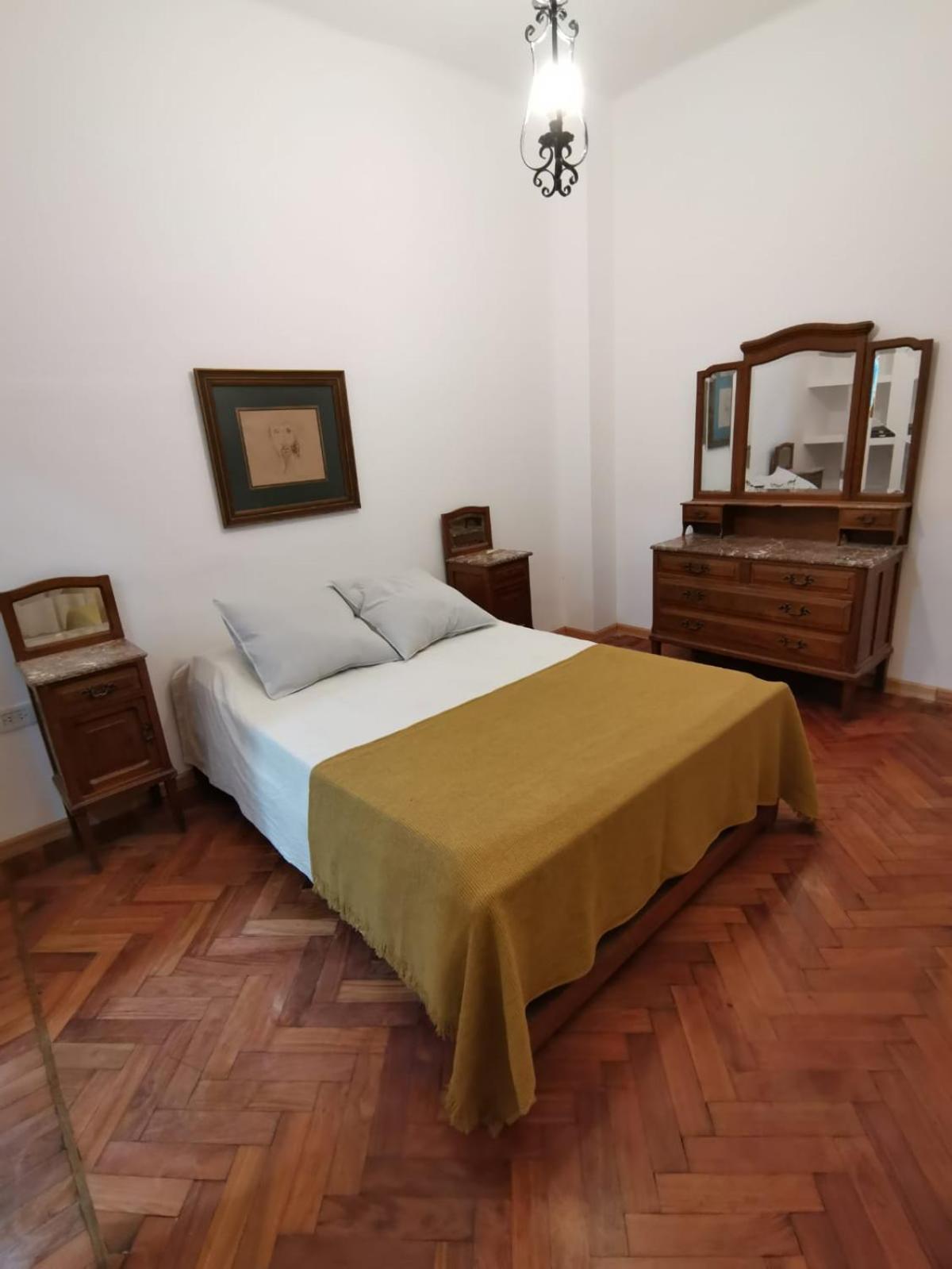 Casa Alvarado Hostel Salta Værelse billede